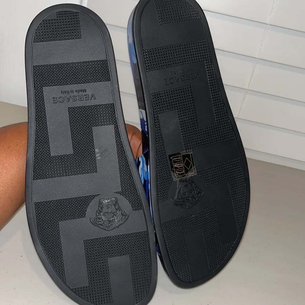 Versace slides